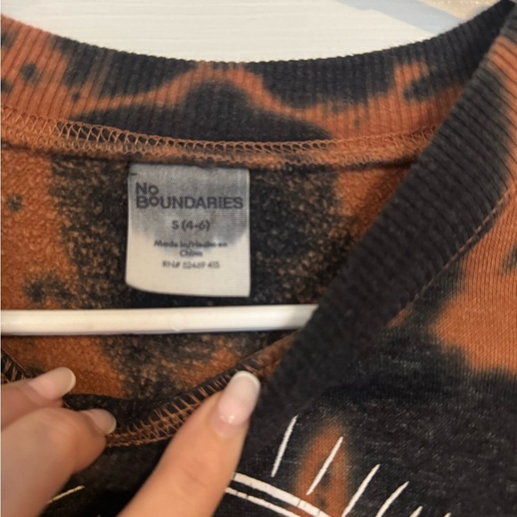 No Boundaries Women’s Long Sleeve Sweatshirt Black & Orange Tie-Dye Top Size S - Picture 2 of 2